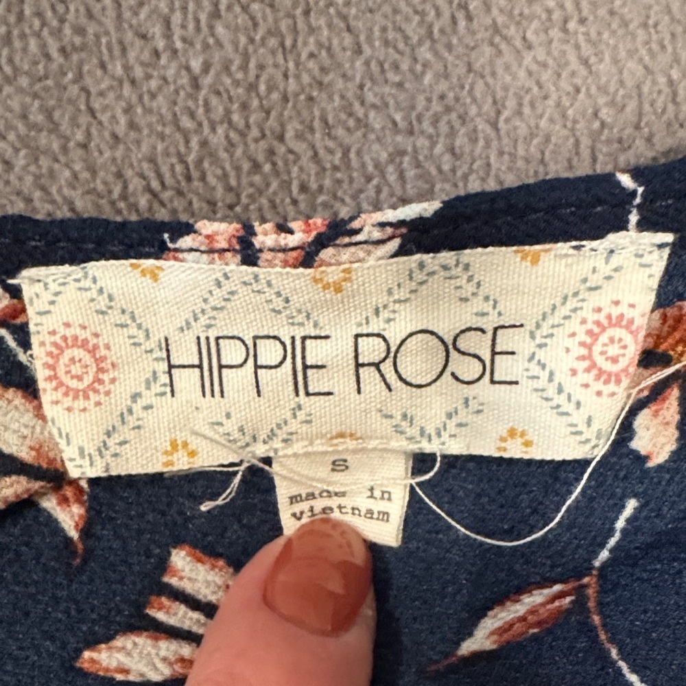 Woman's Hippie Rose Navy Floral Peplum Style Blouse. Size Small - Picture 7 of 7